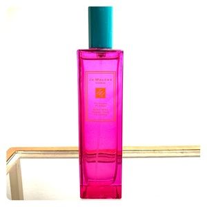 Joe Malone Cattleya Flower